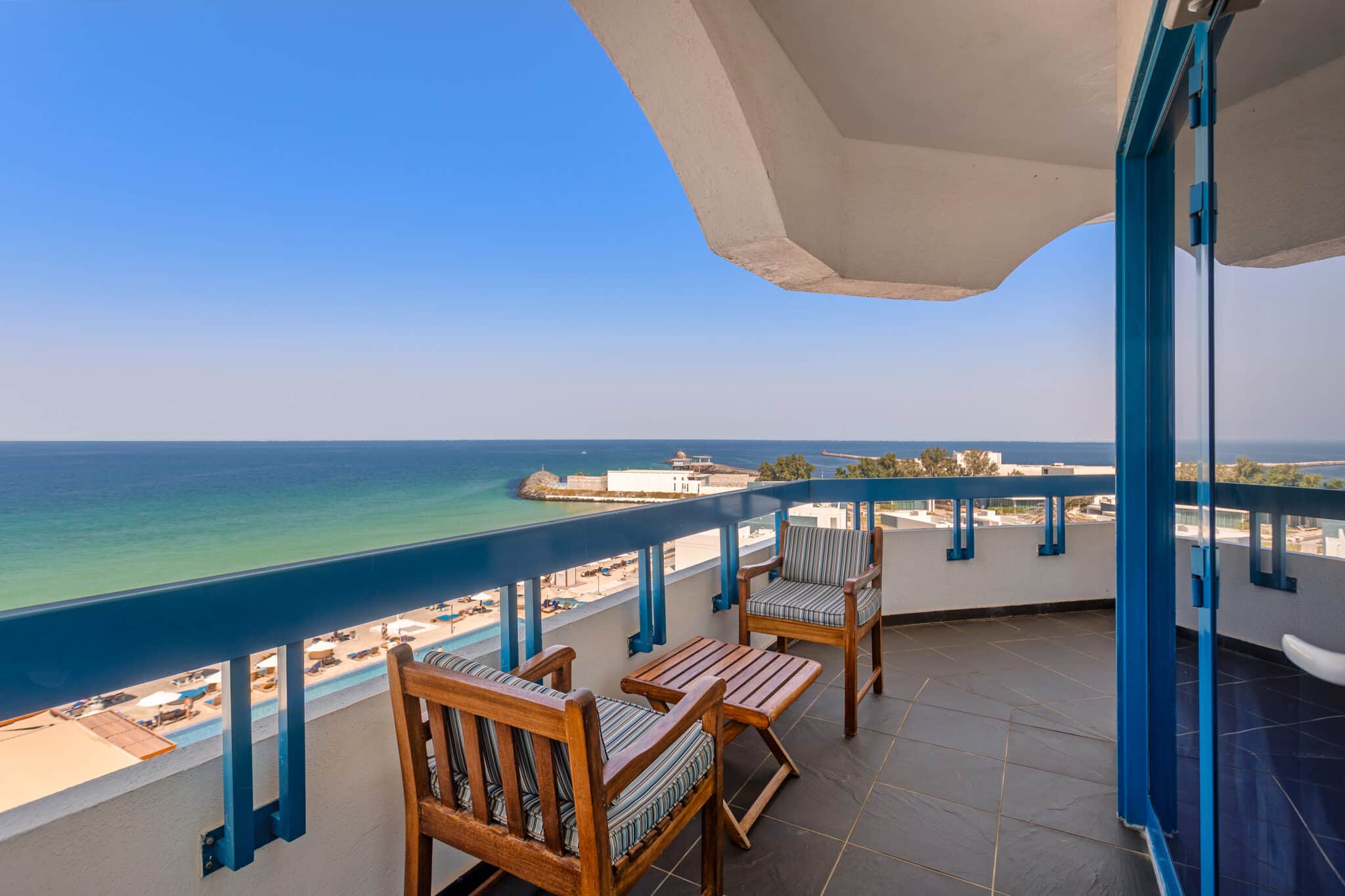 SHS_Dusit_Ajman_Resort_and_Villas_Deluxe-Suite-Balcony